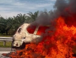 Nissan X Trail Terbakar di Tol Medan – Tebingtinggi